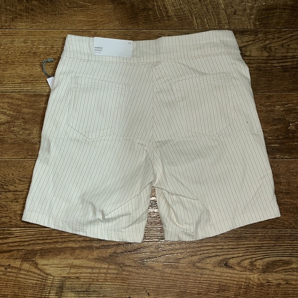 LIZ CLAIBORNE PULL ON AMBER SHORTS - Picture 5 of 7